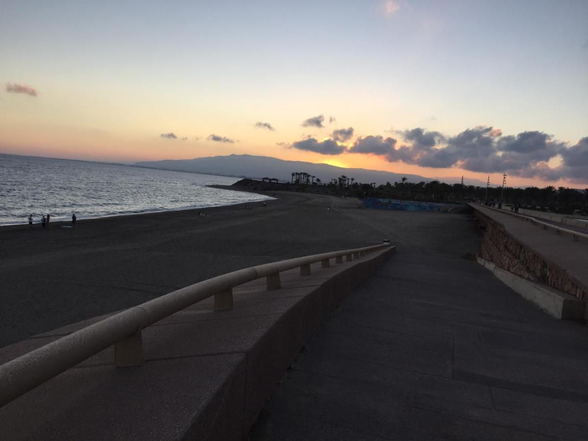 Apartamento Del Toyo Almería Dış mekan fotoğraf